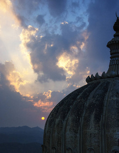 太阳设置在 Kumbhalgarh 堡, Kumbhalgarh, 拉贾斯坦邦, 印度