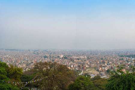 美丽的城市全景在2018年3月25日在加德满都, 尼泊尔