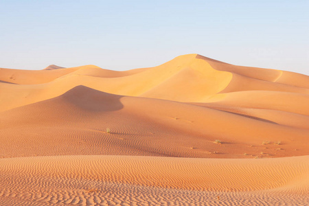 沙丘风景在空的处所图片