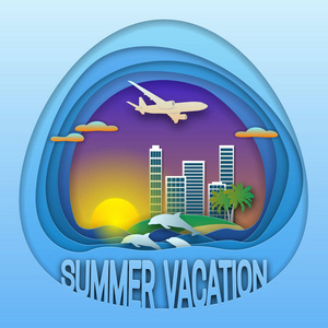暑期旅游标志模板。日落与度假胜地, 棕榈树, 飞机在天空, 海豚在海里。剪纸风格中的旅游标签插图