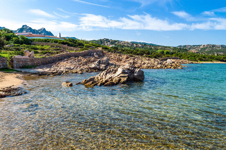 东北撒丁岛迷人的自然和奢华
