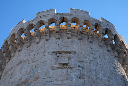 在克罗地亚的海岛科尔丘拉, 历史城市科尔丘拉古城墙上的一座塔