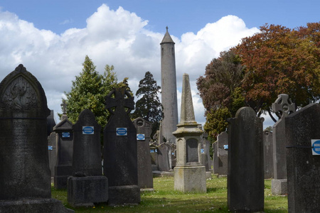 著名的 Glasnevin 公墓