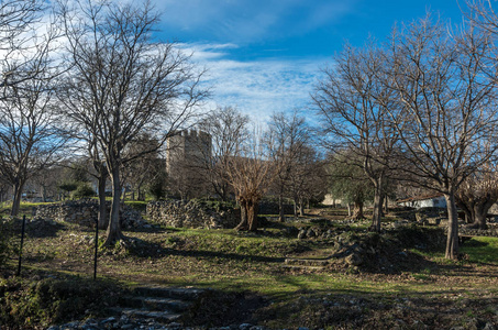 Platamonas 中世纪城堡的塔和庭院。它是希腊北部的十字军城堡, 位于奥林巴斯的东南部。皮埃里亚希腊