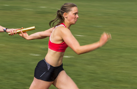 在 der Leichtathletik Staffelwechsel