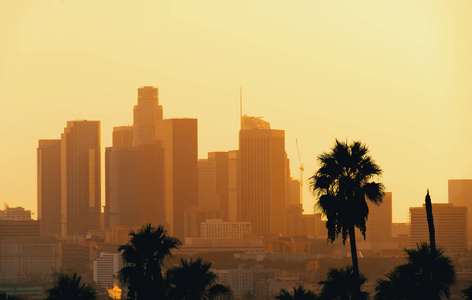 日落时洛杉矶市中心天际线
