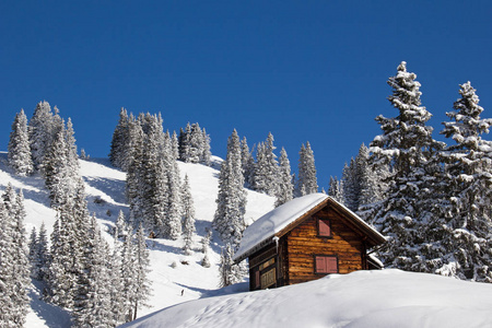 瑞士 Braunwald 滑雪胜地的斜坡