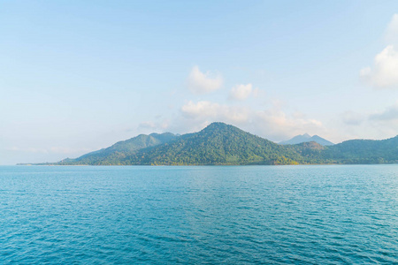 一般认为的热带岛屿的海