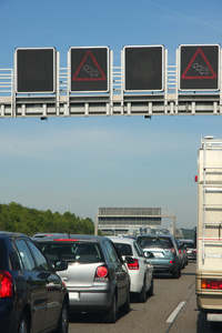 汽车在交通堵塞在德国高速公路上