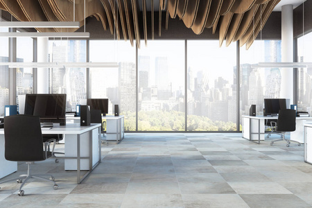 开放空间办公室内部与格子地板, 一排计算机桌和黑办公室椅子在他们附近。前面的教职员质素。3d 渲染模拟