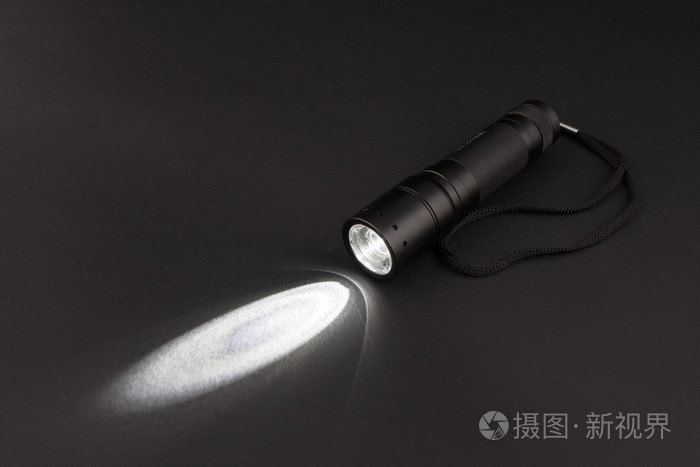 一束光的led的手电筒