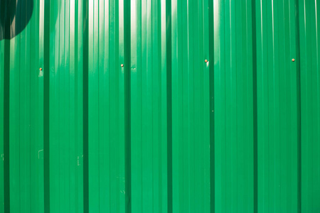 绿色波纹金属质感表面，绿色锌墙