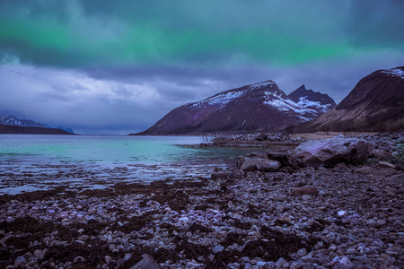 挪威极地圈外的 Senja 岛景观观