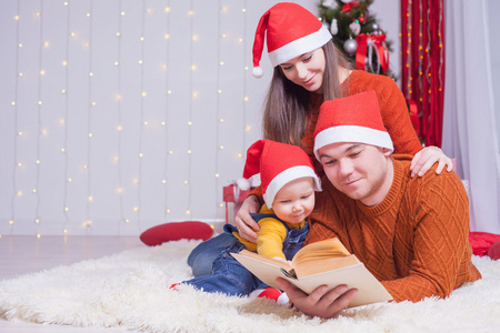 幸福的家庭，读书与圣诞童话