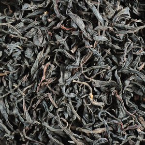 非常适合的背景和质地的茶叶成分。在一张正方形的照片上有许多不同的品种和形状。顶部视图。中国的高端茶叶