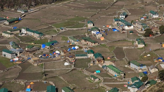 地震村胡木珠峰国家公园