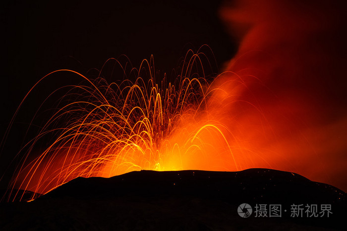 火山喷发埃特纳火山喷发从火山口voragine