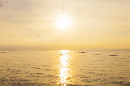 日出在海, 子岛, 坚江, 越南。看法从儿子海岛