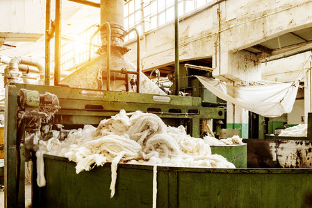 梳棉机纺织厂