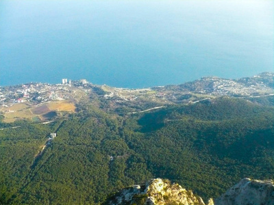 美丽的山脉, 绿树, 大海, 美景