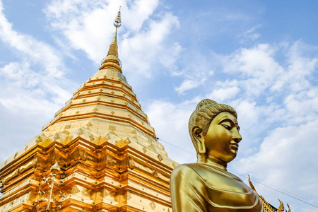 在扫管笏帕，双龙金佛像是旅游胜地清迈，Thailand.Asia