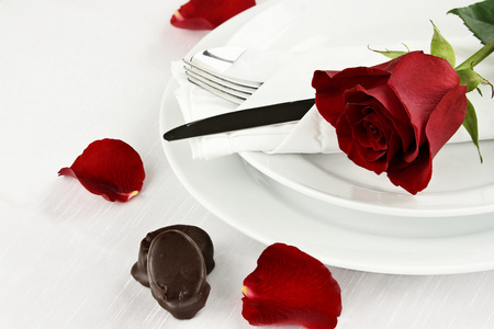 玫瑰和巧克力糖果