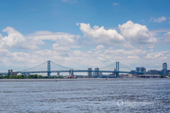 特拉华河和富兰克林大桥在 philadelph 的看法