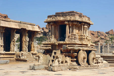 印度汉普维塔拉神庙的石制战车