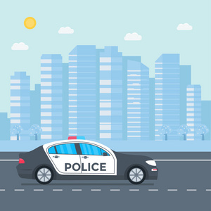 警察巡逻车在城市道路上与摩天大楼的背景。平面矢量图