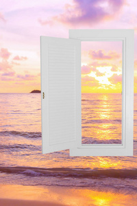 白色窗口开放框架与日落海滩, 垂直风景想法概念背景