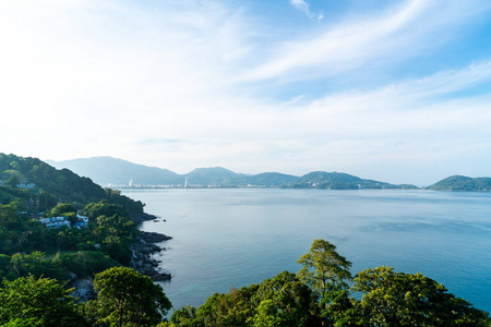 鸟瞰与美丽的热带海和海滩风景为