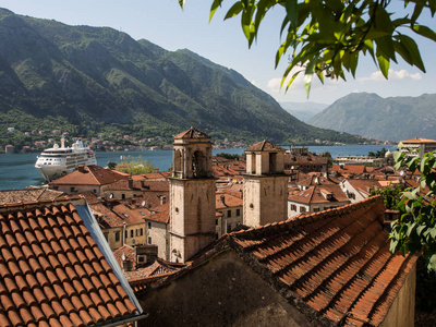 从山顶上的堡垒 Kotor 全景