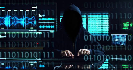 黑客试图进入系统使用代码和编号来查找安全密码。黑客进入软件窃取登录信息。概念 沉浸式技术，增强现实