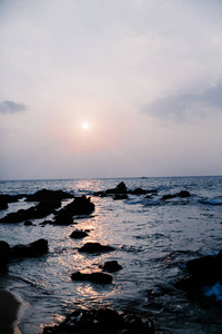 美丽的日落在斯里兰卡海滩