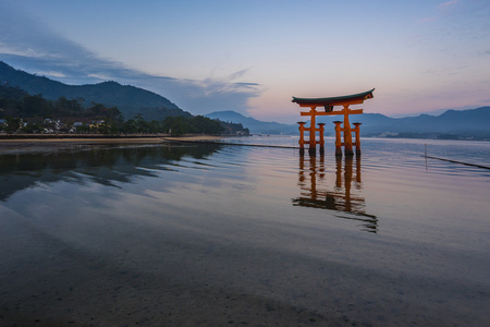 宫岛，日本浮牌坊