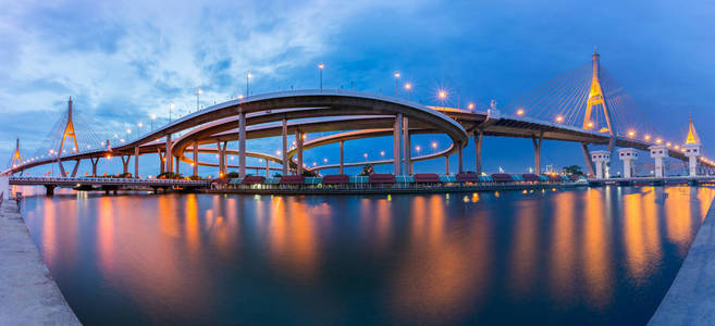 普密蓬二桥夜景泰国曼谷