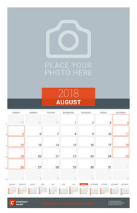 2018 年 8 月。墙上的月度日历计划 2018 年。矢量设计打印模板与地方为照片和年的日历。上周日周接入