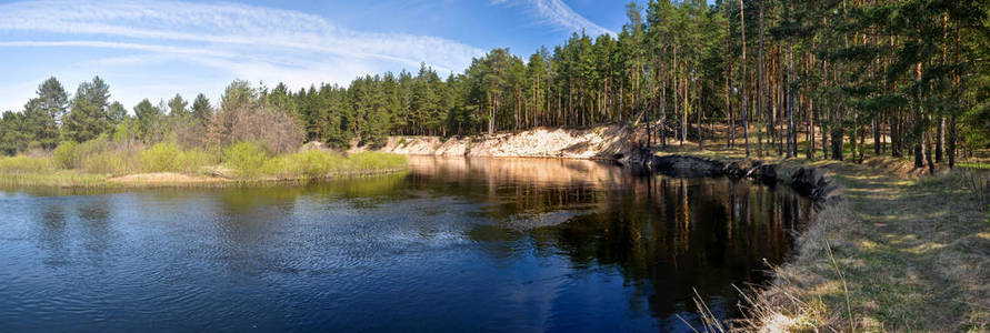 春河的全景。可能水景观的Meshchersky在俄罗斯国家公园