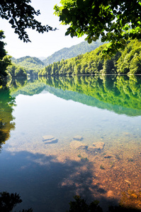 高山湖夏季