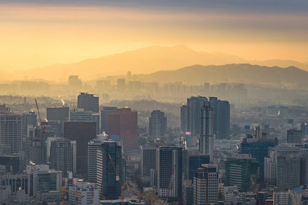 韩国，首尔城市天际线的日落
