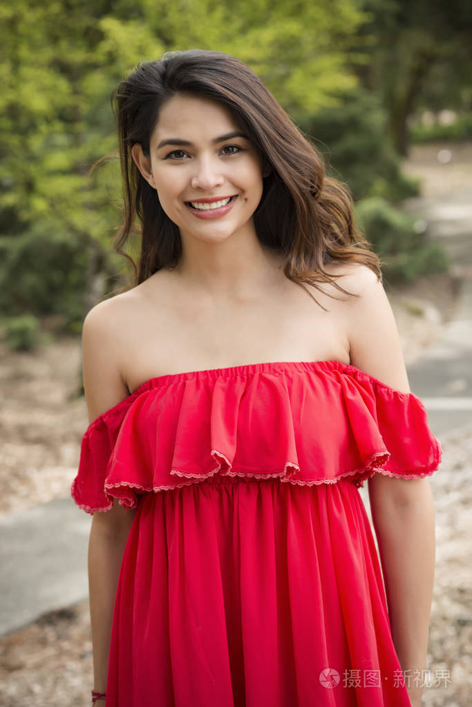 美丽的西班牙裔女人