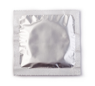 在白色背景上孤立的避孕套