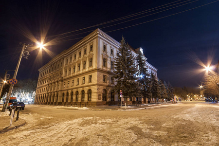 伊凡诺福兰科斯克，乌克兰在夜间医疗建筑学院