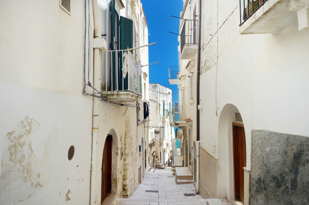 典型的中世纪狭窄的街道