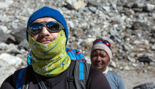 白种人登山和尼泊尔指南