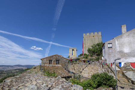 中世纪博览会的庆祝在 Pinhel 城堡的墙壁的外壳在 Guarda, 葡萄牙
