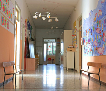 走廊的幼稚园与图纸的心房