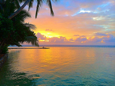 在斐济的美丽日落
