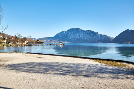 美丽的风景，在 Unterach 湖特湖