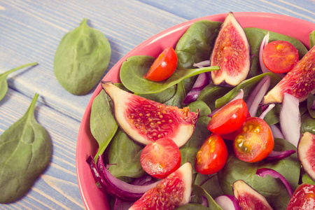 老式照片 新鲜水果和蔬菜沙拉 健康的生活方式和营养概念
